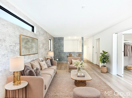 ���r���O�@�Ƒ��̘a�₩�ȉ�b���������Ă������B�J�����̂��郊�r���O�ł��B���Ƌ��CG�ł�  