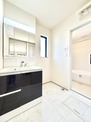 ���̑��@�������̂�����K��Ԃł��B�����̐g�x�x���C�����ǂ����g�������܂��B 