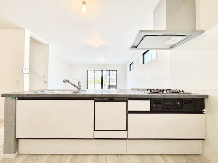 �L�b�`���@�������������I�ɁA�y�����I�V�X�e���L�b�`��