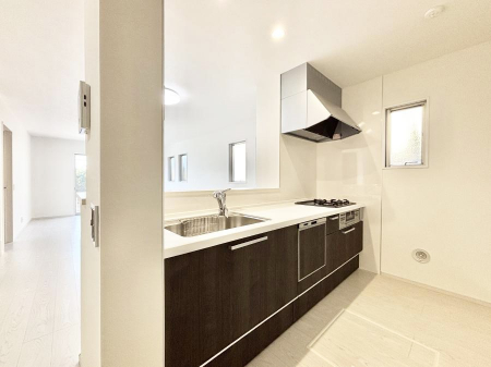 �L�b�`���@���������Ȃ��炲�Ƒ��Ƃ̉�b���y���߂�ΖʃJ�E���^�[�L�b�`��