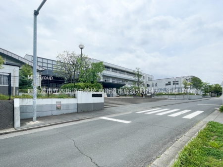 ���ӊ��@���w�Z 1280m �l�X���s���l�X�����w�Z