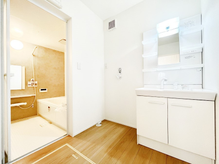 ���̑��@�������̂�����K��Ԃł��B�����̐g�x�x���C�����ǂ����g�������܂��B 