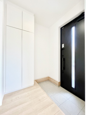 ���ց@�����`Entrance�`�@�Ƃ̒��ł��q�l���}����ŏ��̏ꏊ�ł��錺�ւ́A�Ƃ̈�ۂ��̂��̂ł��I�L�x�Ȍ��֎��[�ŁA����Y��ɕۂ��Ƃ��o���܂��􌺊ւɂ͂����Ղ���[�̉��ʔ��������I