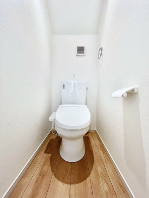 �g�C���@�E�H�V�����b�g�t���g�C����1�K��2�K���ꂼ��ɔz�u����Ă��ĂƂĂ��֗��ł��B 