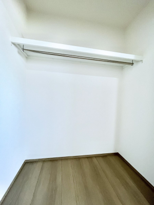 ���[�@�m���̃N���[�[�b�g�B���s��������̂Ō���̈ߗނ�����������܂�܂��B