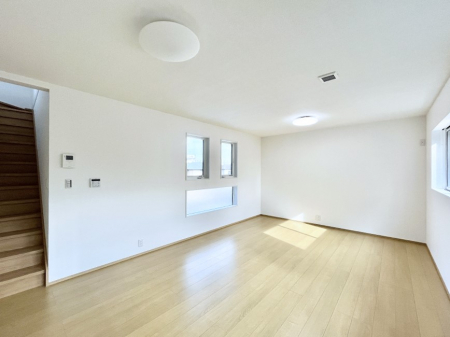 ���r���O�@�����u�������܁v�u��������v�Ƒ��Ƃ̃R�~���j�P�[�V�������[�܂郊�r���O�C���K�i�B 