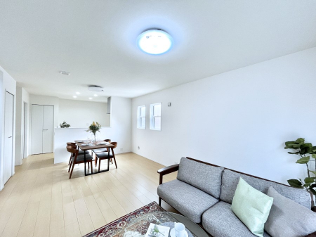 ���r���O�@�Ƒ��c���̎��Ԃ����������Ȃ��났�̃��r���O�_�C�j���O�B   