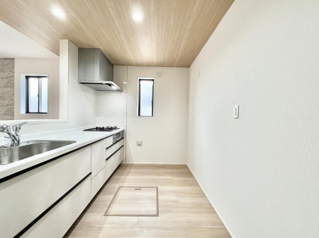 �L�b�`���@�|�b�v�A�b�v�V�䂪�f�G�ȃL�b�`���I��������̂ō̌����Ƃꊷ�C�ɂ��𗧂��܂��B