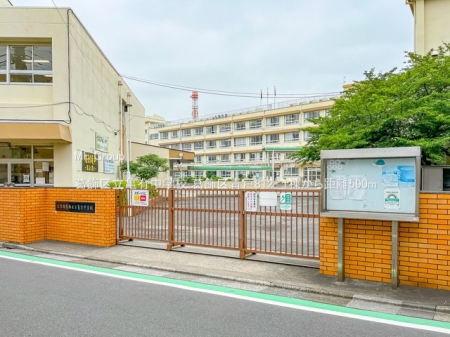 ���ӊ��@���w�Z 590m �����旧�T�L���w�Z