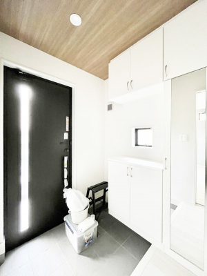 ���ց@���ʔ��͂��Ƒ��̎ʐ^��G�߂̃C���e���A�ŏ���I�Ƃ��ĉ��o�ł��܂�