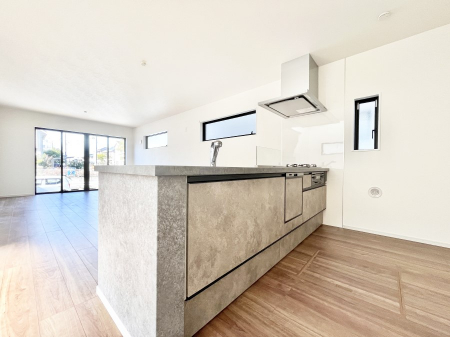 �L�b�`���@���������Ȃ��炲�Ƒ��Ƃ̉�b���y���߂�ΖʃJ�E���^�[�L�b�`��