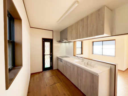 �L�b�`���@�����`Kitchen�`�@�w���������q���̐������������Ȃ��x�B�g���₷���X�^�C���b�V���ȃJ�E���^�[�L�b�`���ɂ́A���̊J���������邱�ƂȂ���w���q�l�������Ȃ���x�̈��S��������܂��B