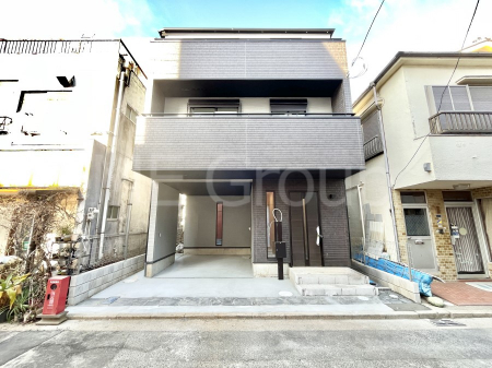 ���n�O�ώʐ^�@�������ꂽ�O�ρA�㎿�ȏZ��Ԃ��L���鎺���͉i�����S���ĉ߂�����Z���ł��B 