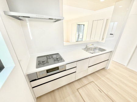 �L�b�`���@���������Ȃ���ł����Ƒ��Ƃ̉�b���y���߂�ΖʃL�b�`��