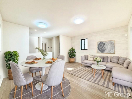 ���r���O�@�����`Living�`�@�Ƒ��̉�b��Ί炪�s���������r���O�ł��B�q���������Ă�p�����Ȃ���A�傫�ȃ\�t�@��_�C�j���O�e�[�u���ł������H���������肭�났�����􂻂�Ȗ������������Ԃł��I���Ƌ��CG�ł�