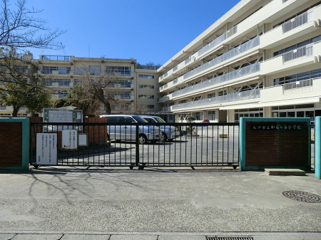 ���ӊ��@���w�Z 850m ���ˎs���a���P�J���w�Z