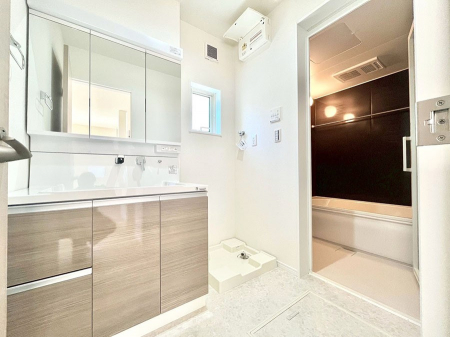 ���̑��@�������Q�������`Dressing Room�`�@�Â��Ȃ肪���Ȑ��ʏ�����������ƍ̌��Ɗ��C���\�Ȃ̂ŋC�����悭���g�������܂��B�O�ʋ��^�C�v�̐��ʑ�͋������[�ŎU�炩�肪���Ȑ��ʏ����X�b�L����