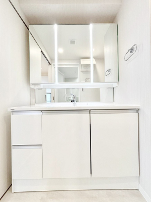 ���ʑ�E���ʏ��@���[�͂Ƌ@�\���ɗD�ꂽ���ʉ��ϑ�  �@�@