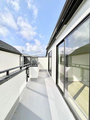 �o���R�j�[�@������2-B�������`Balcony�`  �o���R�j�[�͉������z���������݁A���z�c����󕨂��C�����悭�������Ƃ��ł��܂��B�g���₷���J���I�ȃo���R�j�[�ł����z�����������Ղ�~�蒍���A�o���R�j�[�t���Z�܂��B  