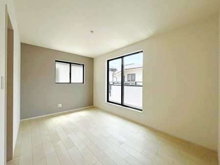 �Q���@������A�������`Bed Room�`�@�u��������������l�v�Ƃ��v�w�ł�����肭�낰��Q���B�����̉Ǝ��₨�d���ɔ�ꂽ���̓t�J�t�J�̃x�b�g�Ŗ�����Ă��������B�{�I�������Ă����K�ȍL����������