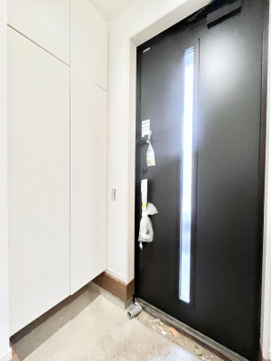 ���ց@�������P�������`Entrance�`�@�Ƃ̒��ł��q�l���}����ŏ��̏ꏊ�ł��錺�ւ́A�Ƃ̈�ۂ��̂��̂ł��I�L�x�Ȍ��֎��[�ŁA����Y��ɕۂ��Ƃ��o���܂��􌺊ւɂ͂����Ղ���[�̉��ʔ��������I