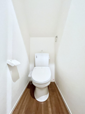 �g�C���@�������P�������`Toilet�`�@�������̂��鐅����g�C���̓E�H�V�����b�g�t���ł����g�C���͖����g�킴��𓾂Ȃ����́B����������ۂ������ł��ˁB�g�C����2��������̂Œ��̍��G���ɕ֗��ł��I