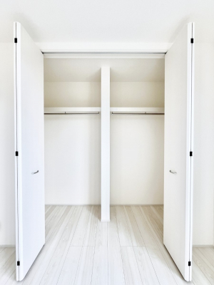 ���[�@�m���̃N���[�[�b�g�B���s��������̂Ō���̈ߗނ�����������܂�܂��B