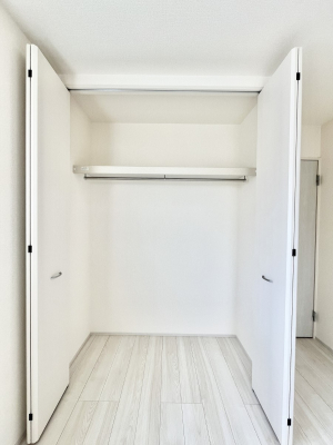 ���[�@�m���̃N���[�[�b�g�B���s��������̂Ō���̈ߗނ�����������܂�܂��B