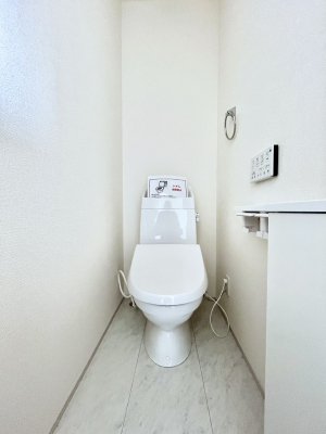 �g�C���@�g�C����1�K��2�K���ꂼ��ɔz�u����Ă��ĂƂĂ��֗��ł��B 