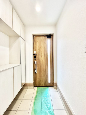 ���ց@�������P�������`Entrance�`�@�Ƃ̒��ł��q�l���}����ŏ��̏ꏊ�ł��錺�ւ́A�Ƃ̈�ۂ��̂��̂ł��I�L�x�Ȍ��֎��[�ŁA����Y��ɕۂ��Ƃ��o���܂��􌺊ւɂ͂����Ղ���[�̉��ʔ��������I