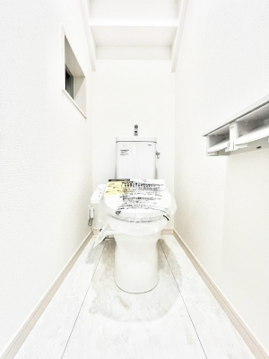 �g�C���@�������P�������`Toilet�`�@�Y��E�X�b�L���E���K�ȃE�H�V�����b�g�t�g�C���ł��낰���Ԃł��B�̌������薾�邭�A���K��ԂƂȂ��Ă���܂��������g���ꏊ�����炱���̔z���ł��I