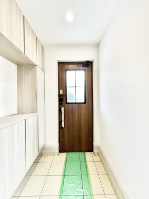 ���ց@�������Q�������`Entrance�`�@�Ƃ̒��ł��q�l���}����ŏ��̏ꏊ�ł��錺�ւ́A�Ƃ̈�ۂ��̂��̂ł��I�L�x�Ȍ��֎��[�ŁA����Y��ɕۂ��Ƃ��o���܂��􌺊ւɂ͂����Ղ���[�̉��ʔ��������I