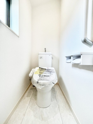 �g�C���@�������Q�������`Toilet�`�@�Y��E�X�b�L���E���K�ȃE�H�V�����b�g�t�g�C���ł��낰���Ԃł��B�̌������薾�邭�A���K��ԂƂȂ��Ă���܂��������g���ꏊ�����炱���̔z���ł��I