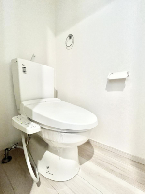 �g�C���@�������Q�������`Toilet�`�@�������̂��鐅����g�C���̓E�H�V�����b�g�t���ł����g�C���͖����g�킴��𓾂Ȃ����́B����������ۂ������ł��ˁB�g�C����2��������̂Œ��̍��G���ɕ֗��ł��I