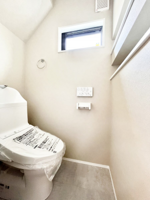 �g�C���@�����`Toilet�`�@�Y��E�X�b�L���E���K�ȃE�H�V�����b�g�t�g�C���ł��낰���Ԃł��B�g�C���͖����g�킴��𓾂Ȃ����́B����������ۂ������ł��ˁB�g�C����2��������̂Œ��̍��G���ɕ֗��ł��I