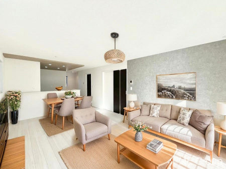 ���r���O�@������10�������`Living�`�@�O���̗��Ȃ��V���v���ł�������LDK�B���������������ނ̂Ŏ��������邭�A�Ƒ��̌e���̏�Ƃ��ăs�b�^���ł��B�J�����Ɠ�������̗ǂ��𐥔񂲗����������I�@���Ƌ��CG�ł�