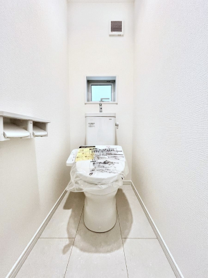 �g�C���@�������P�������`Toilet�`�@�Y��E�X�b�L���E���K�ȃE�H�V�����b�g�t�g�C���ł��낰���Ԃł��B�̌������薾�邭�A���K��ԂƂȂ��Ă���܂��������g���ꏊ�����炱���̔z���ł��I