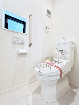 �g�C���@�g�C����1�K��2�K���ꂼ��ɔz�u����Ă��ĂƂĂ��֗��ł��B 