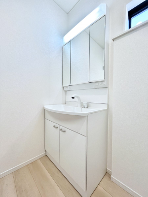 ���̑��@�������̂�����K��Ԃł��B�����̐g�x�x���C�����ǂ����g�������܂��B 