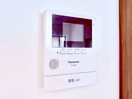 ���̑����ρ@���q�҂��m�F�ł���s�u���j�^�[�t�C���^�[�z��