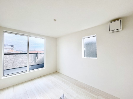 ���̑����ρ@�o���R�j�[���J�������v���X���Ă����m��