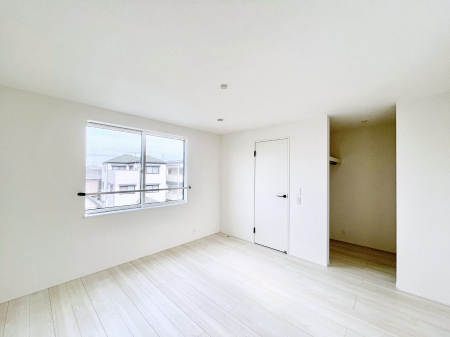 �Q���@�E�H�[�N�C���N���[�[�b�g�����邨�����B�G�߂��Ƃ̓���ւ����s�v�ŕ֗��ł��I