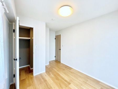 �q�������@�E�H�[�N�C���N���[�[�b�g�t���̂������ŏ[�������v���C�x�[�g���Ԃ��߂����܂��B