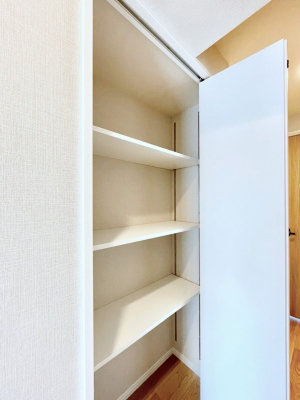 ���̑����ρ@�L�����[�B�|�������G�߂̏��������[���邱�Ƃ��ł��܂��B