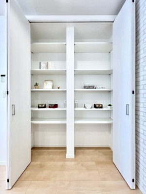 ���̑����ρ@�L�b�`���ɂ̓p���g���[�I�H�ނ̃X�g�b�N�͂������A���p�i�̎��[�Ȃǎg�����͂��낢��I