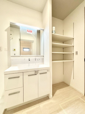 ���̑��@�������̂�����K��Ԃł��B�����̐g�x�x���C�����ǂ����g�������܂��B 