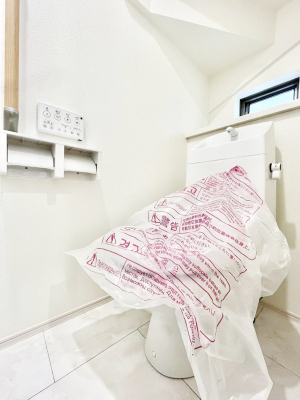 �g�C���@�����`Toilet�`  �Y��E�X�b�L���E���K�ȃE�H�V�����b�g�t�g�C���ł��낰���Ԃł��B  �g�C���͖����g�킴��𓾂Ȃ����́B����������ۂ������ł��ˁB  �g�C����2��������̂Œ��̍��G���ɕ֗��ł��I