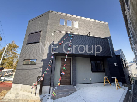 ���n�O�ώʐ^�@�O�ρ`Exterior�`�@���X�����Ȃ���A�咣���߂����ǂ����]�T������������V���[�v�ȃt�H�����ŘȂޓ@��́A���V�̋�ƏƂ炵���킹�鎖�ŁA�{������ׂ������`�̎p�������Ă���܂��B