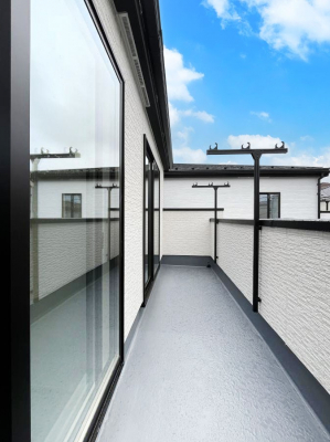 �o���R�j�[�@�������P�������`Balcony�`  �o���R�j�[�͉������z���������݁A���z�c����󕨂��C�����悭�������Ƃ��ł��܂��B�g���₷���J���I�ȃo���R�j�[�ł����z�����������Ղ�~�蒍���A�o���R�j�[�t���Z�܂��B  