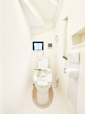 �g�C���@�������P�������`Toilet�`�@�Y��E�X�b�L���E���K�ȃE�H�V�����b�g�t�g�C���ł��낰���Ԃł��B�̌������薾�邭�A���K��ԂƂȂ��Ă���܂��������g���ꏊ�����炱���̔z���ł��I